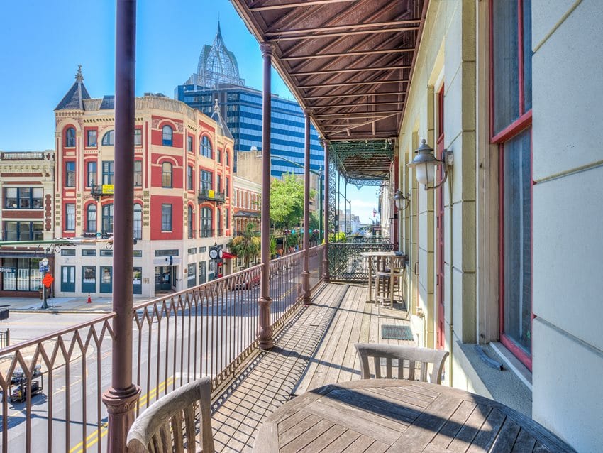 M&M Bank Purchases Locations Downtown, In West Mobile