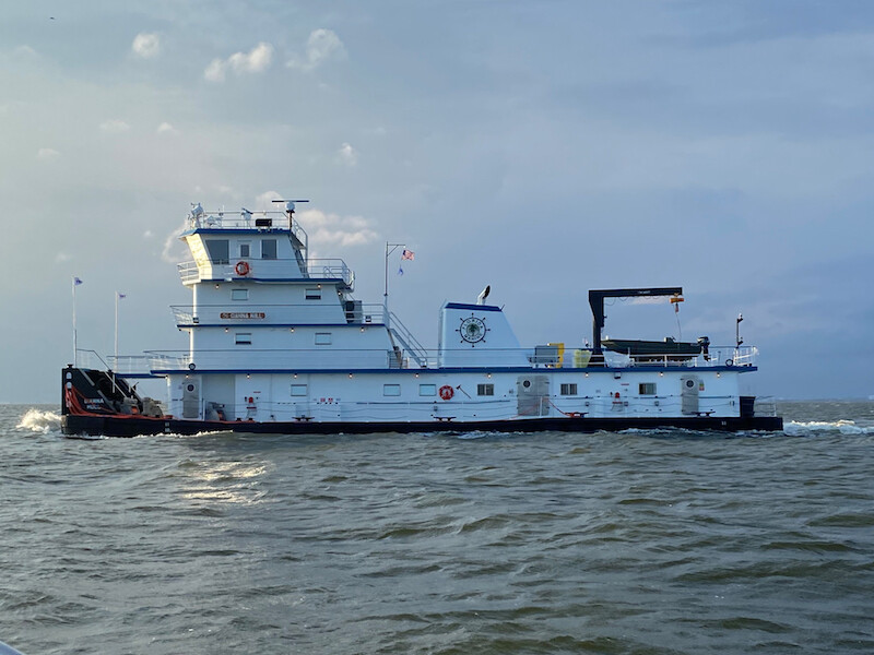 Metal Shark Delivers Towboat