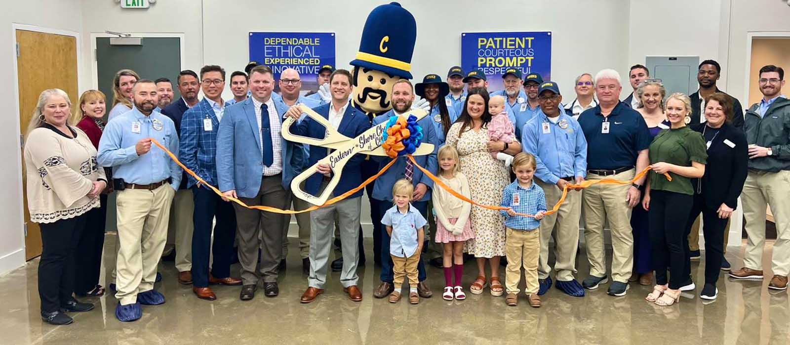 Cook&rsquo;s Pest Control Cuts Ribbon On New Location