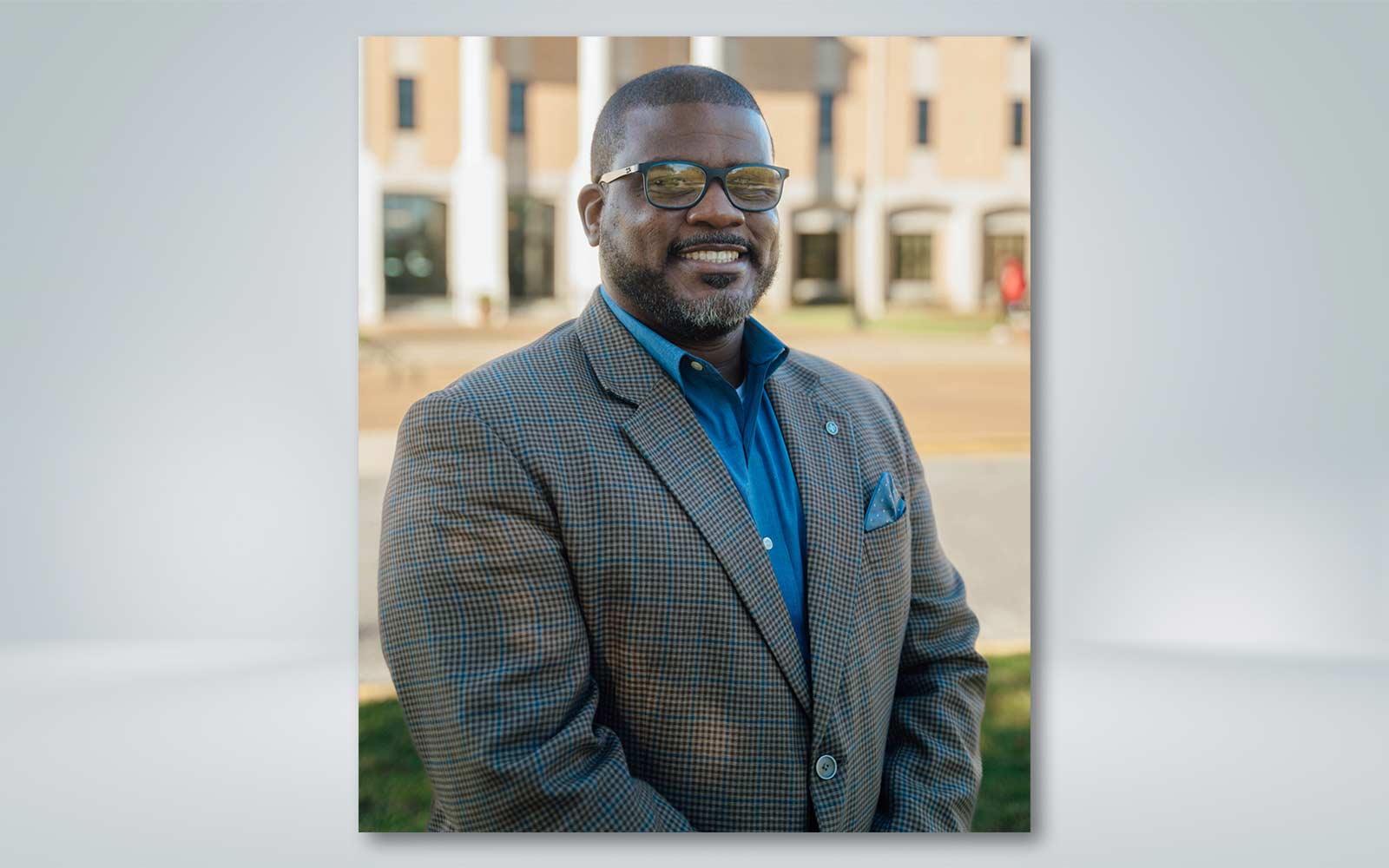 Bates To Receive University Of Mobile Medal