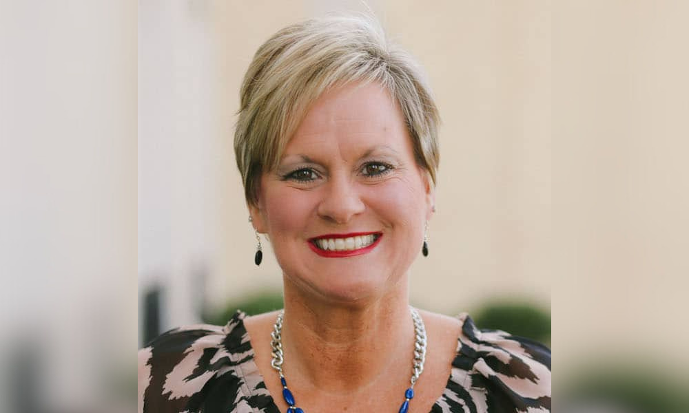 UM ANNOUNCES DEAN, TENURES