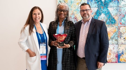 LUDGOOD WINS PUBLIC LEADERSHIP AWARD