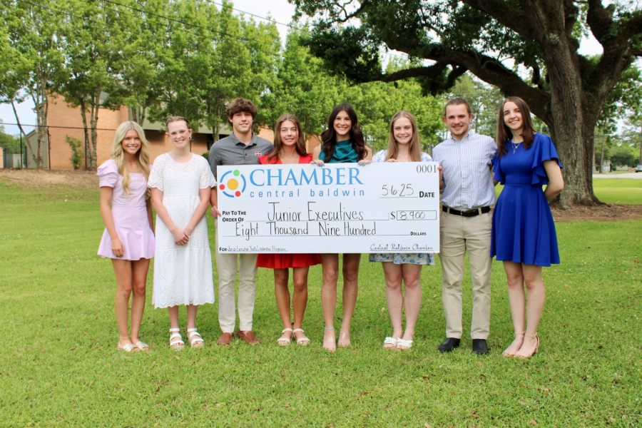 CENTRAL BALDWIN CHAMBER AWARDS $8,900 IN SCHOLARSHIPS