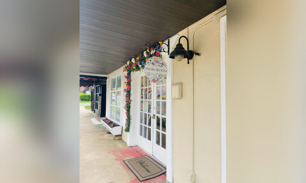 snow bloom studio now open in fairhope