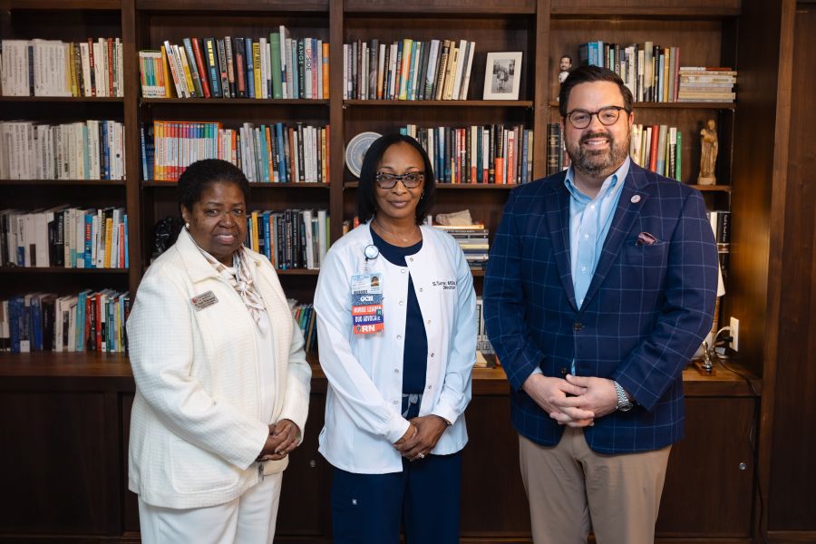 UM’S WILLIS RECEIVES BOYKIN MEDAL OF EXCELLENCE