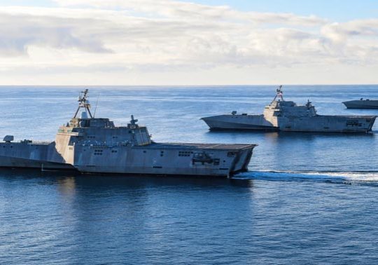 The littoral combat ships Independence, Manchester and Tulsa sail the Eastern Pacific. (MC Shannon Renfroe/U.S. Navy)