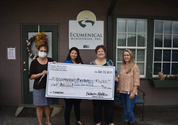 Baldwin Realtors Hands Out "Thanks & Giving" Funds