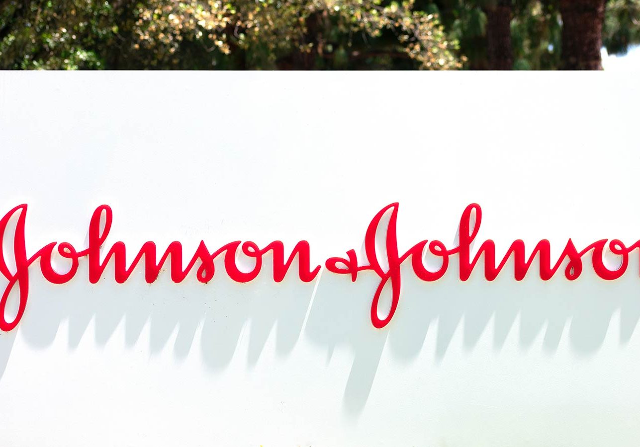 Family Health Completes J&amp;J Program