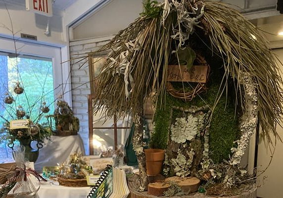 Holiday Market in The Gardens Continues