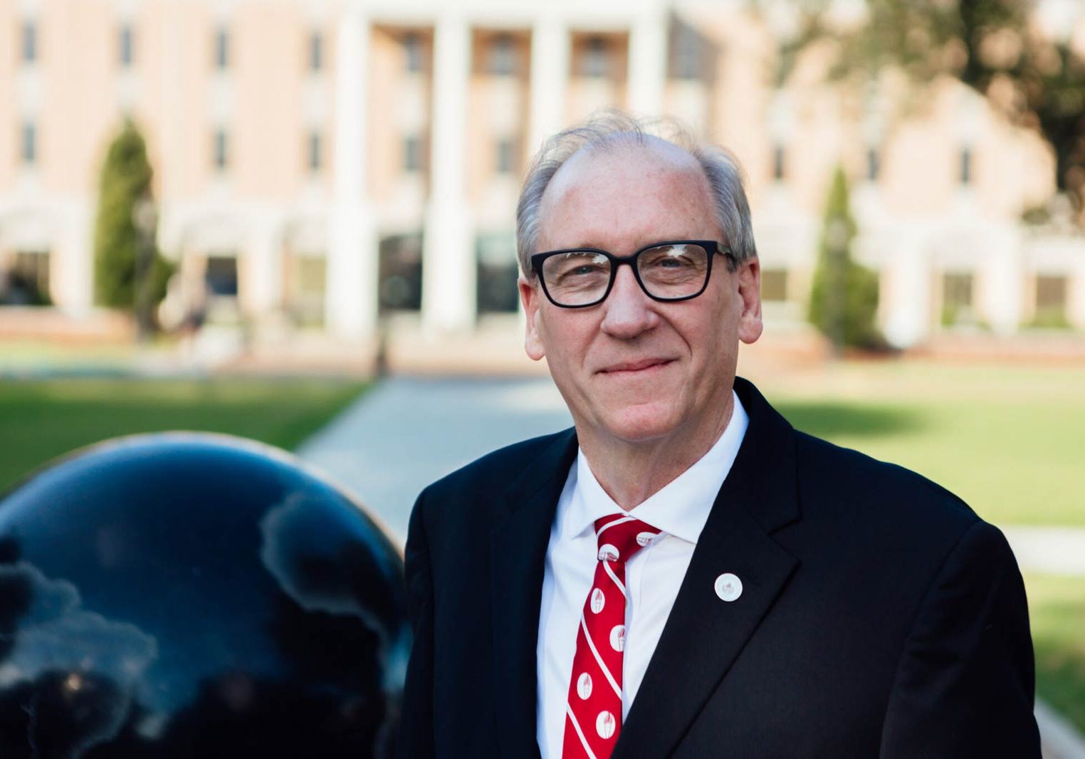 UM Extends President’s Contract