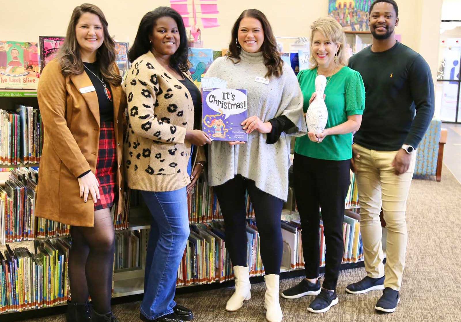 Eastern Shore Young Professionals Donate To Library