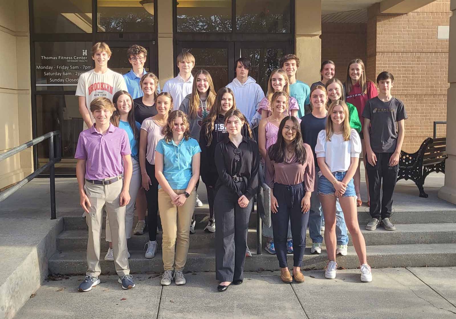 Junior Volunteers Join Thomas Hospital