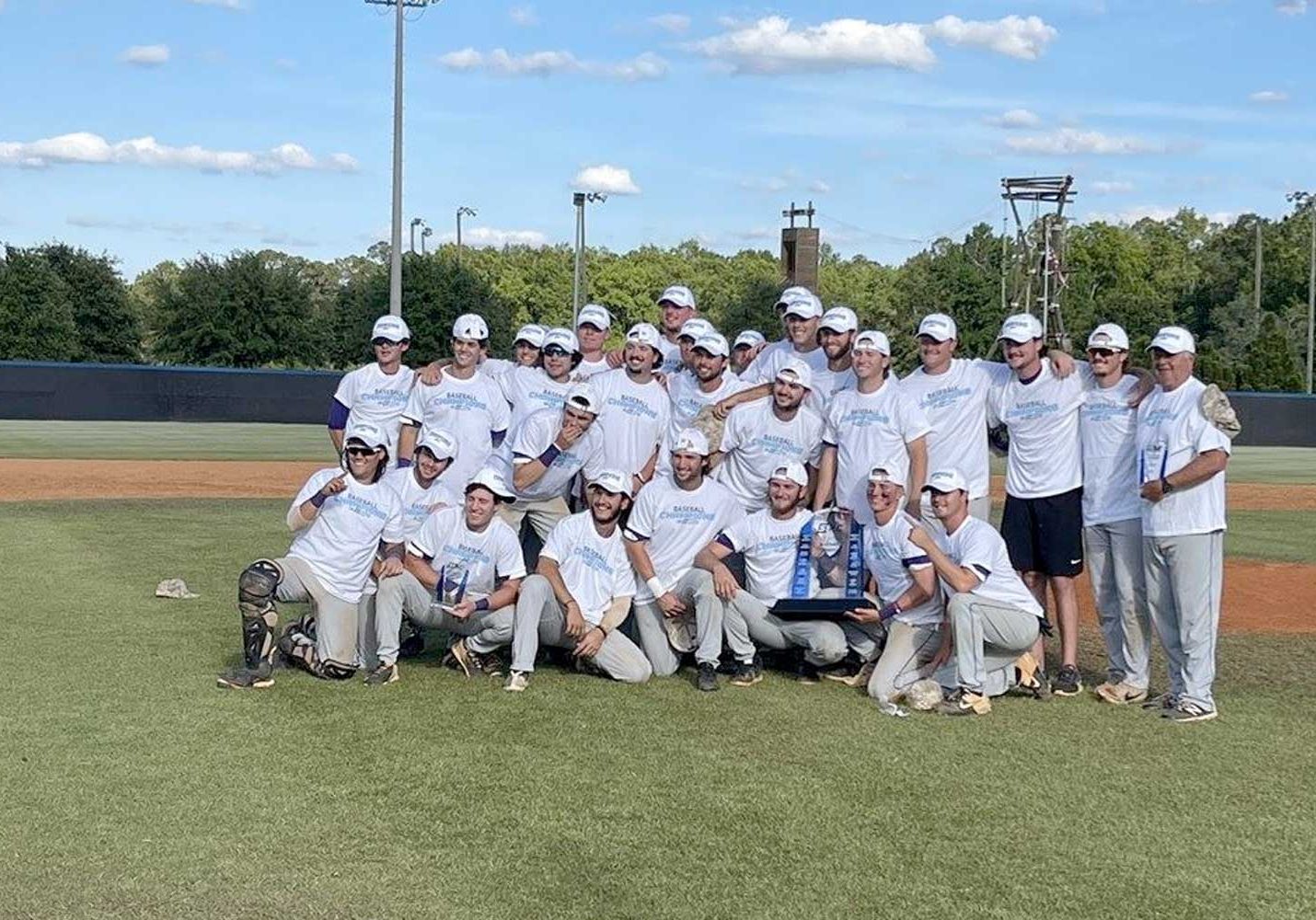 SHC Baseball Team Wins SIAC Title